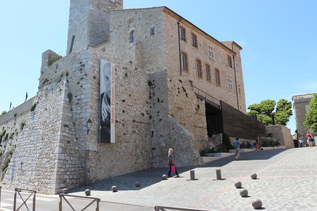 Backpackers Hostel Antibes Buitenkant foto
